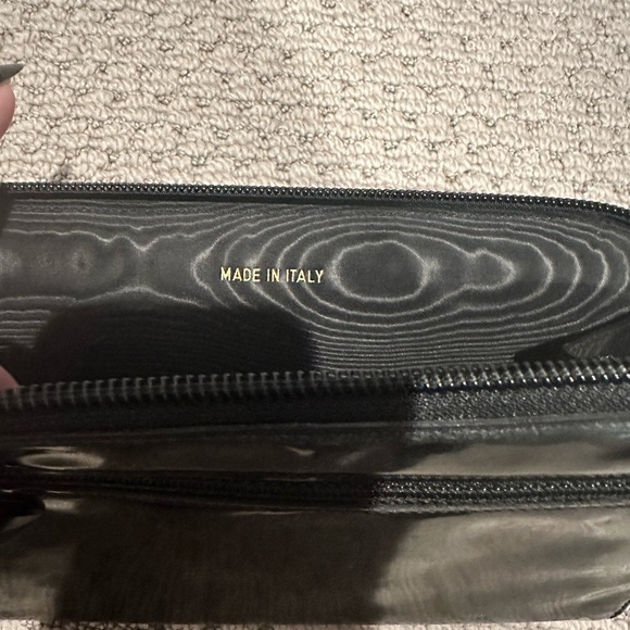 Chanel Black Zippy Patent Leather Wallet - Picture 7 of 9